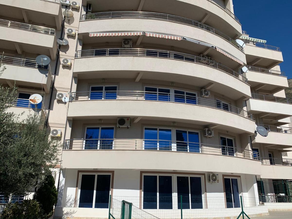 Apartment Liza Петровац Экстерьер фото