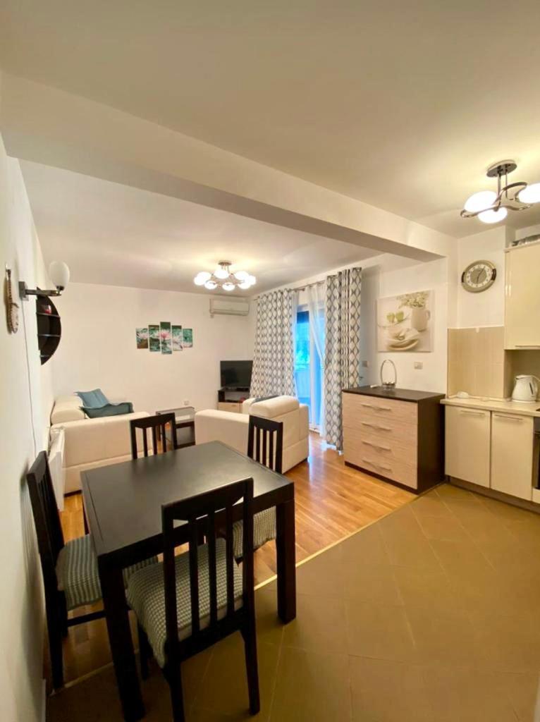 Apartment Liza Петровац Экстерьер фото